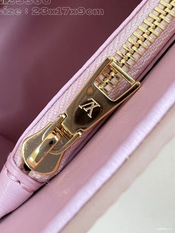 WIS TWIST LOUIS MM-23*17*9.5CM VUITTON 0923